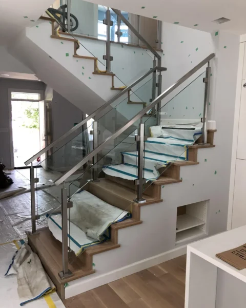 glass stair railing