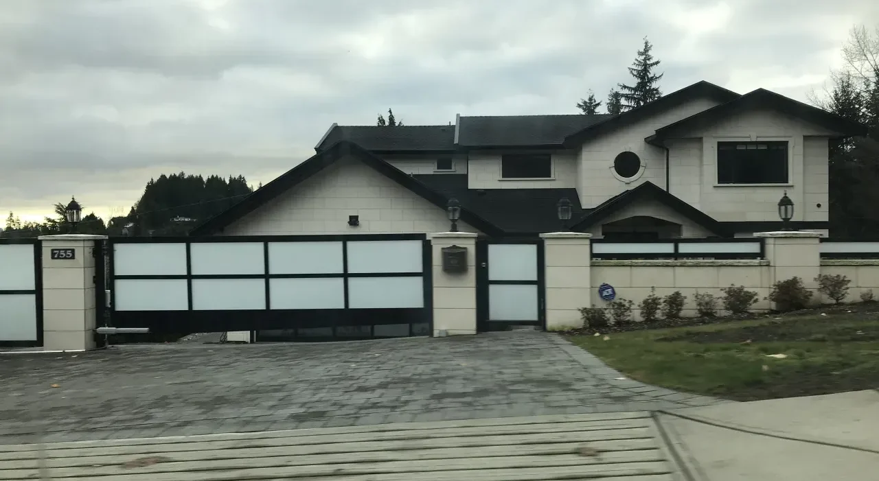 imgi_549_SWG-1 Swing Gates Vancouver