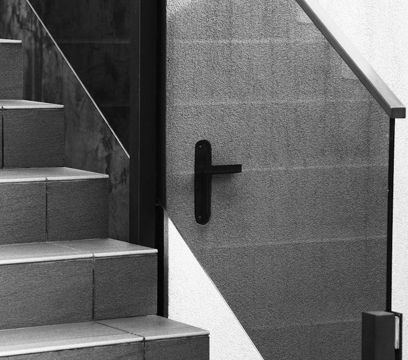 Photo by Danila Balashkin Glass Railings
